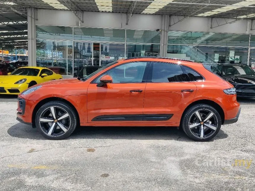 2022 Porsche Macan SUV