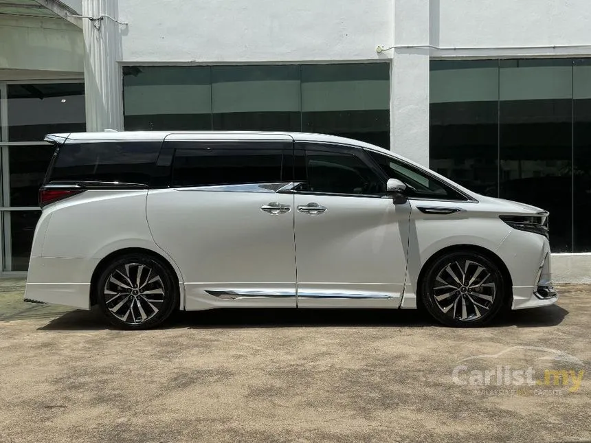 2024 Toyota Alphard Z 7-Seater MPV