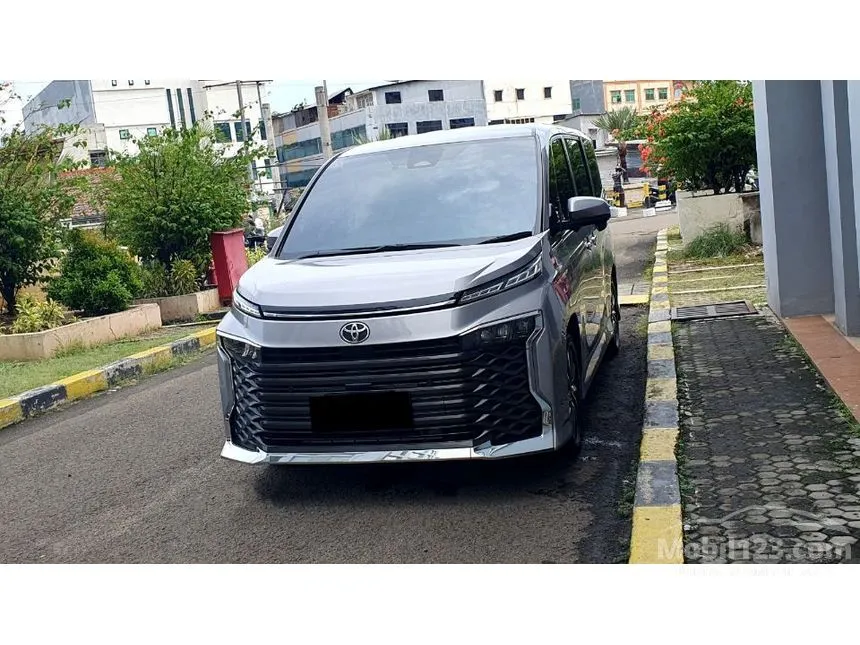 2024 Toyota Voxy (Non Premium Color) MPV