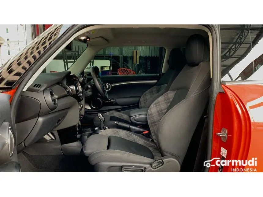 2018 MINI Cooper 3 Door Hatchback