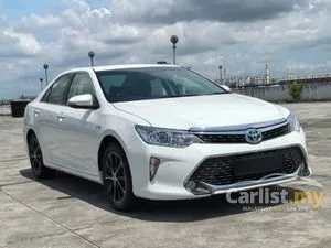 2015 Toyota Camry 2.5 Hybrid Sedan