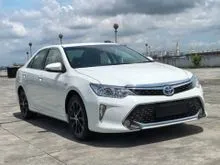2015 Toyota Camry 2.5 Hybrid Sedan CAR KING