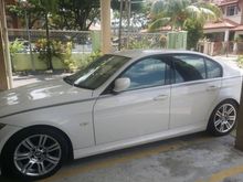 2010 BMW 320d 2.0 Sport Sedan