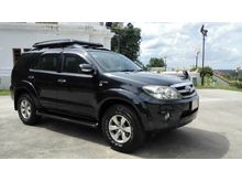 2009 Toyota Fortuner 2.7 (ปี 04-08) V Wagon AT