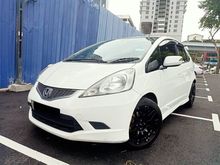 2009 Honda Jazz 1.5 V i-VTEC V-SPEC PADDLE SHIFT DVD PLYER REVERSE CAM FULL BODYKITS