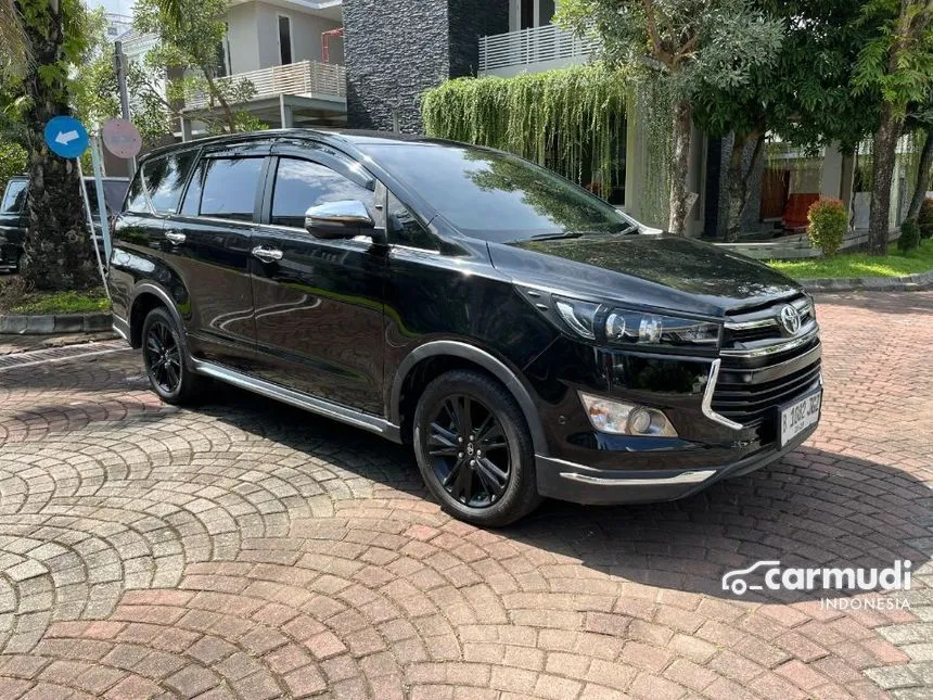 Jual Mobil Toyota Kijang Innova 2020 Venturer 2.4 di Yogyakarta Automatic MPV Hitam Rp 409.000.000