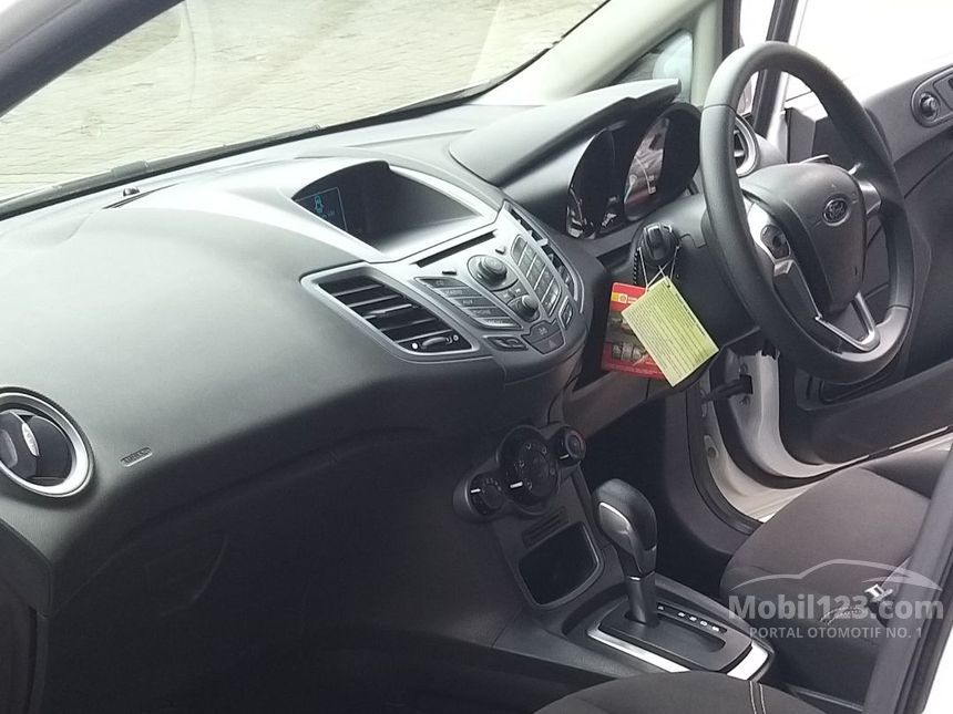 2014 Ford Fiesta Trend Hatchback