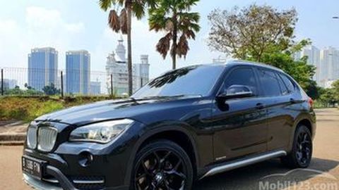 Punya Uang Rp 300 Jutaan, Pilih Innova Baru atau BMW X1 Bekas 2014?