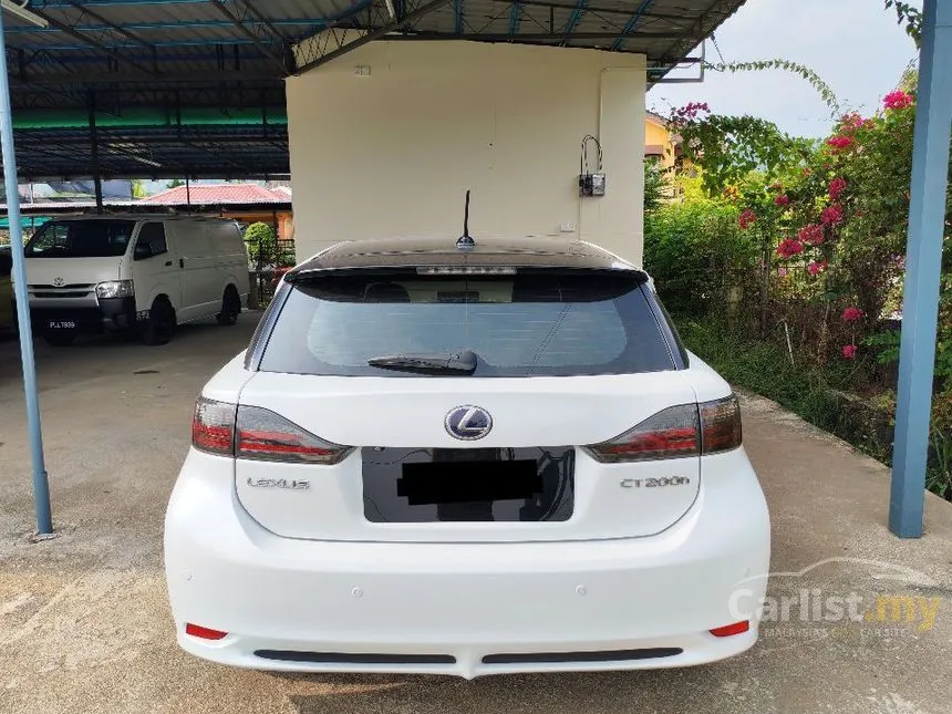 2011 Lexus CT 200h Hatchback