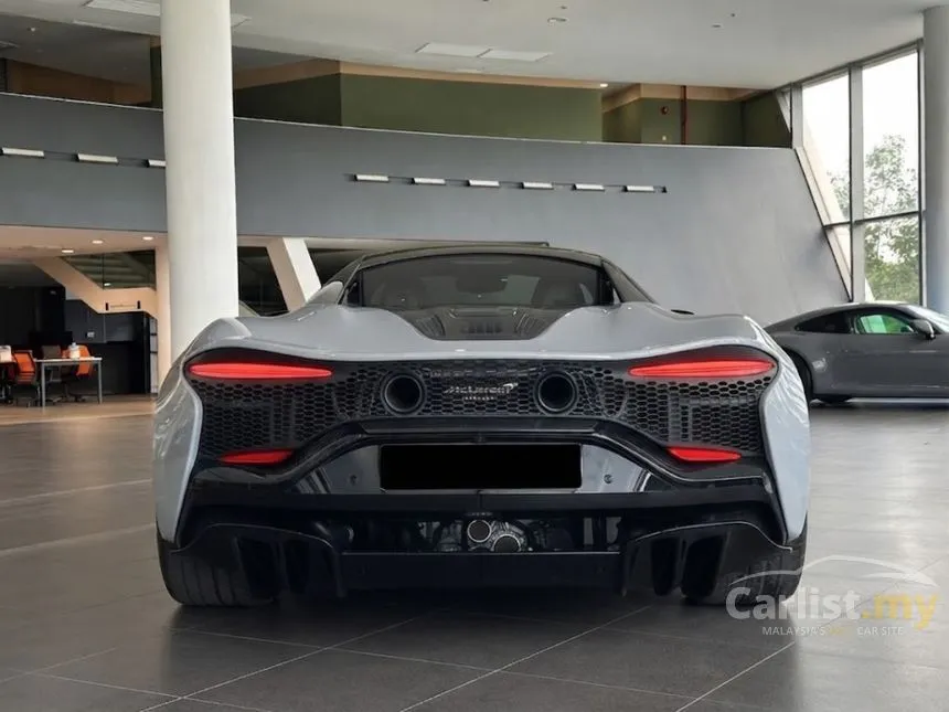 2023 McLaren Artura Coupe