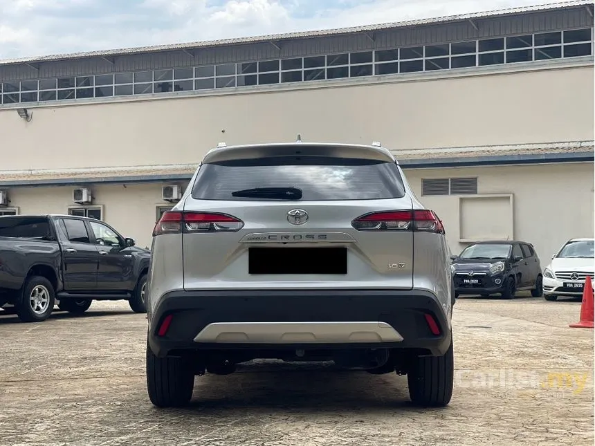 2025 Toyota Corolla Cross V SUV