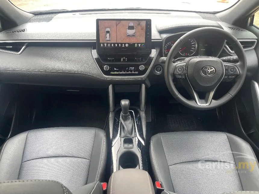 2025 Toyota Corolla Cross V SUV