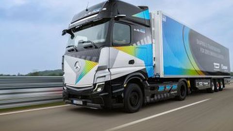 Mercedes-Benz Berharap Bisa Jual Truk Listrik di Indonesia pada 2025