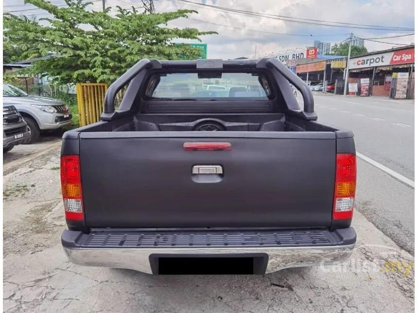 2008 Toyota Hilux G Dual Cab Pickup Truck