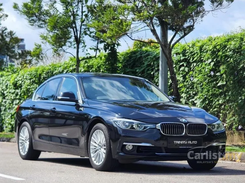 2019 BMW 318i Luxury Sedan