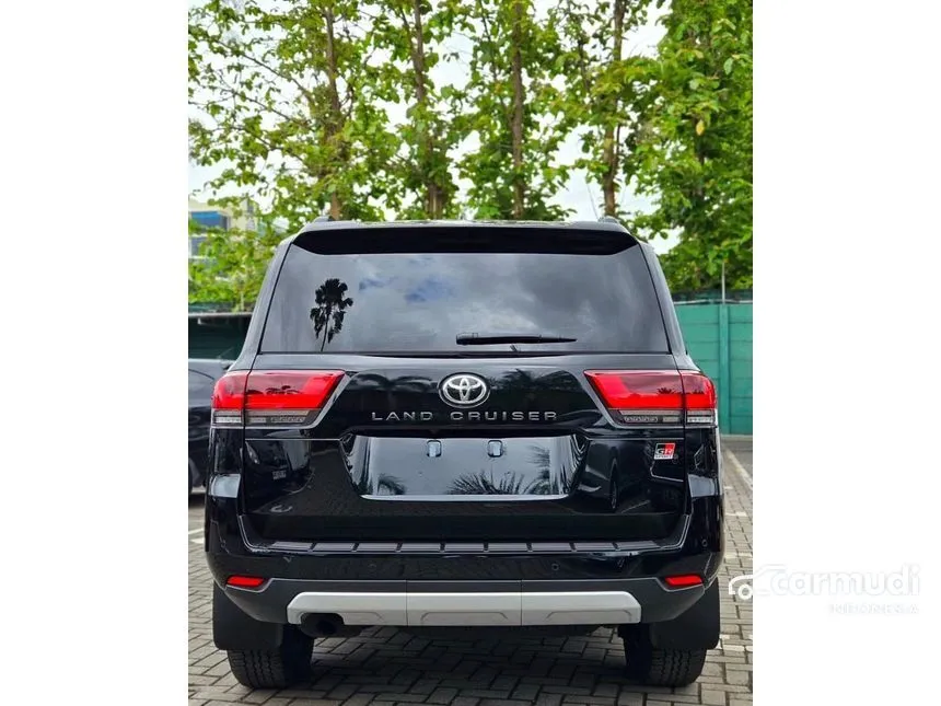 2024 Toyota Land Cruiser VX-R 70th Anniversary SUV