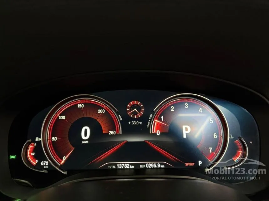 2018 BMW 530i Luxury Sedan
