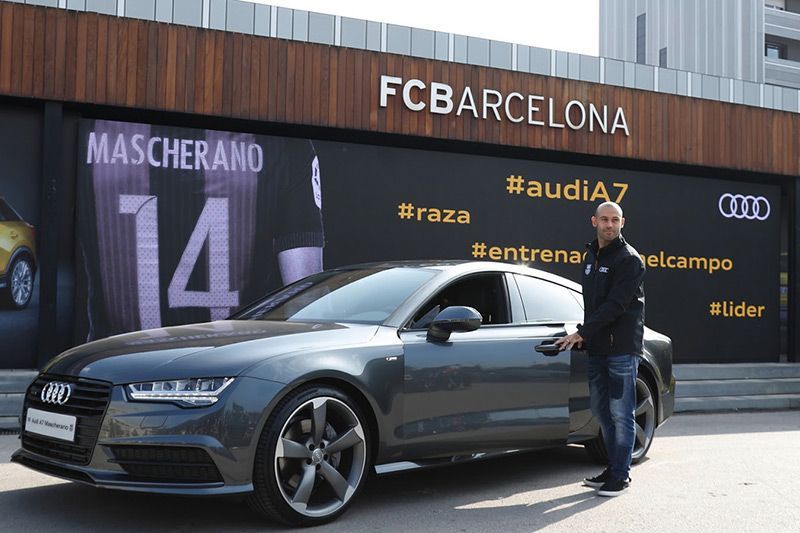 Pemain dan Pelatih FC Barcelona Bawa Pulang Audi 5