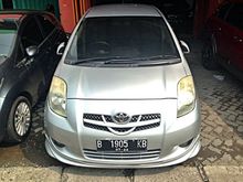 Toyota Yaris 1.5 E 2007 AT silver , good condition