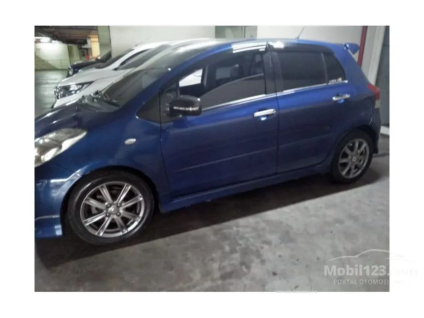 2006 Toyota Yaris E Hatchback