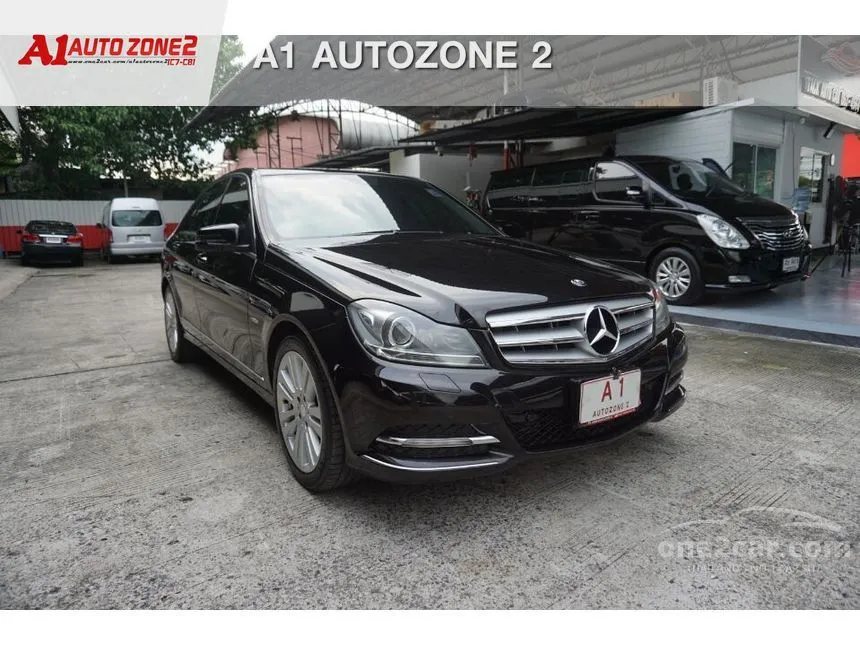2012 Mercedes-Benz C200 CGI Elegance Sedan