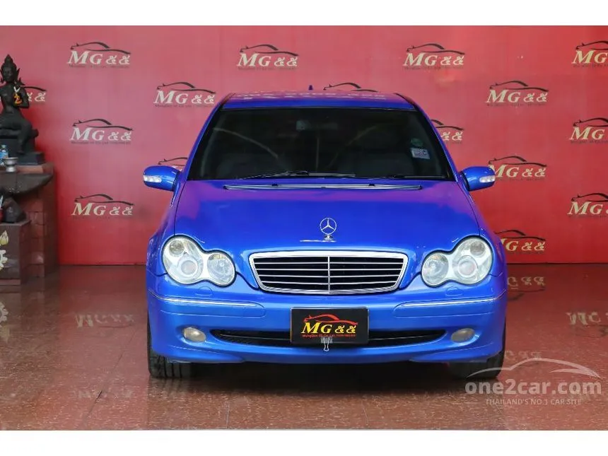 2005 Mercedes-Benz C200 Kompressor Avantgarde Sedan
