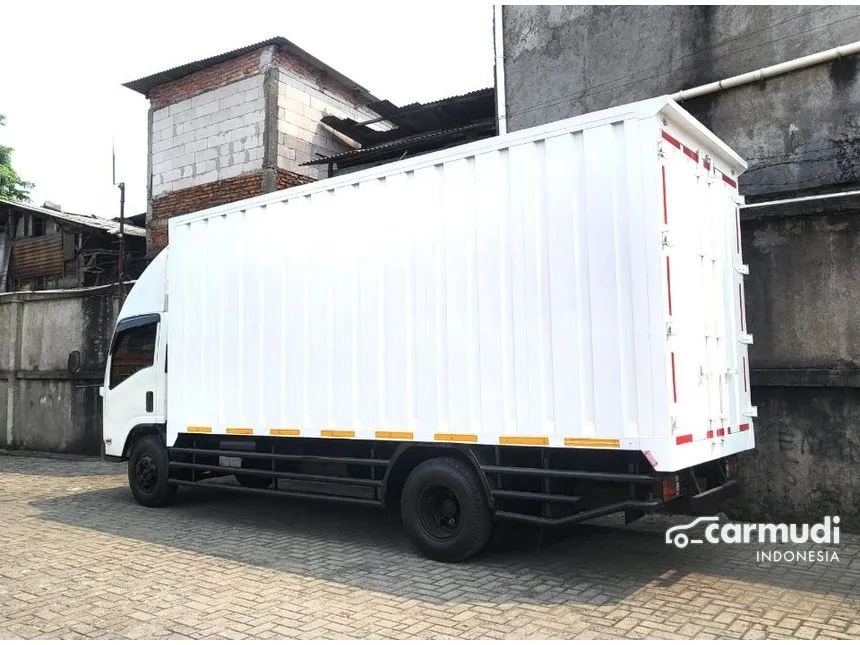 2021 Isuzu Elf NMR 71 L Trucks