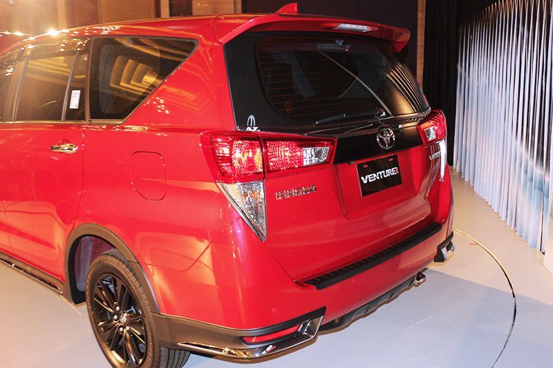 New Toyota Innova Venturer Panaskan Pasar MPV Dalam Negeri 11