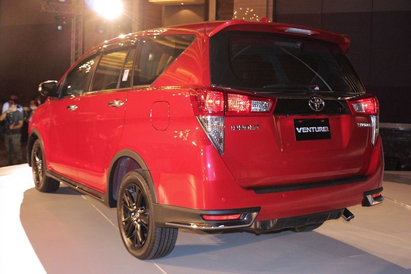 New Toyota Innova Venturer Panaskan Pasar MPV Dalam Negeri 16
