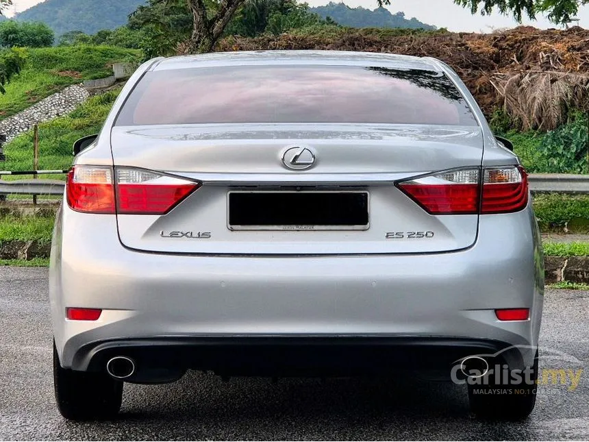2015 Lexus ES 250 Sedan