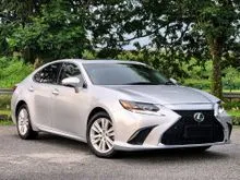 2015 Lexus ES 250 2.5 Facelift Convert (A) Accident Free / No Flood Record / 3 Yrs Warranty / TipTop