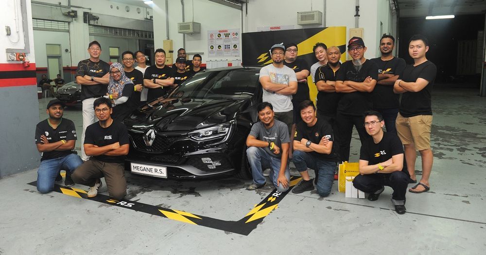 All-New Megane R.S. 280 Cup EDC Sets Its Benchmark Time At The Sepang F1 Circuit – 2:38 Mins