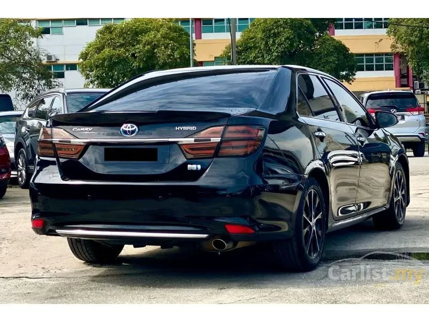 2016 Toyota Camry Hybrid Premium Sedan