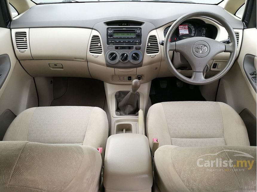 Toyota Innova 2005 E 2.0 in Selangor Manual MPV Brown for 