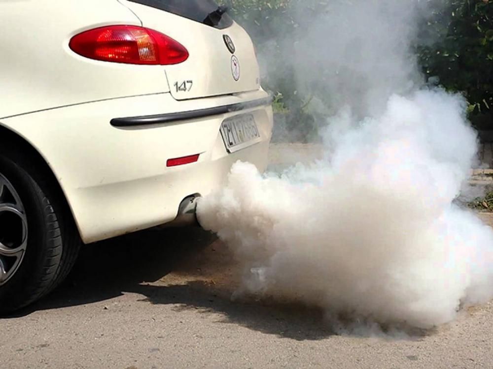 Tips Merawat Mobil Supaya Lulus Uji Emisi di Jakarta