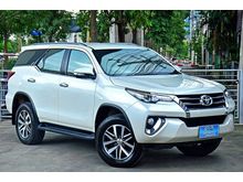 2015 Toyota Fortuner 2.4 (ปี 15-18) V SUV AT