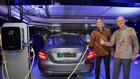Mercedes-Benz Bangun Stasiun Pengisian Daya Mobil Listik di Mal Mewah Jakarta