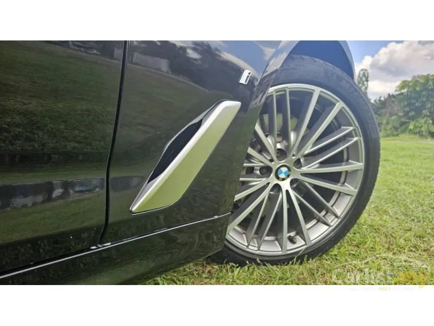 2019 BMW 530e Sport Line iPerformance Sedan