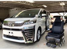 2018 Toyota Vellfire 2.5 New Facelift with AUTO/ELECTRIC WHEEL CHAIR - HIGH SPEC