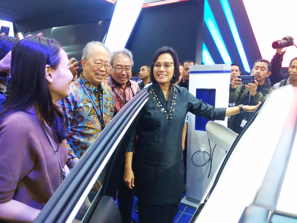 Sri Mulyani: Jokowi Teken Aturan Soal Mobil Listrik Pekan Ini