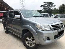 TIP TOP CONDITION 2011 Toyota Hilux 2.5 G Pickup Truck 4X4 AUTO LOOK LIKE NEW