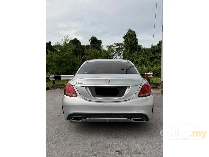 2015 Mercedes-Benz C200 Sedan