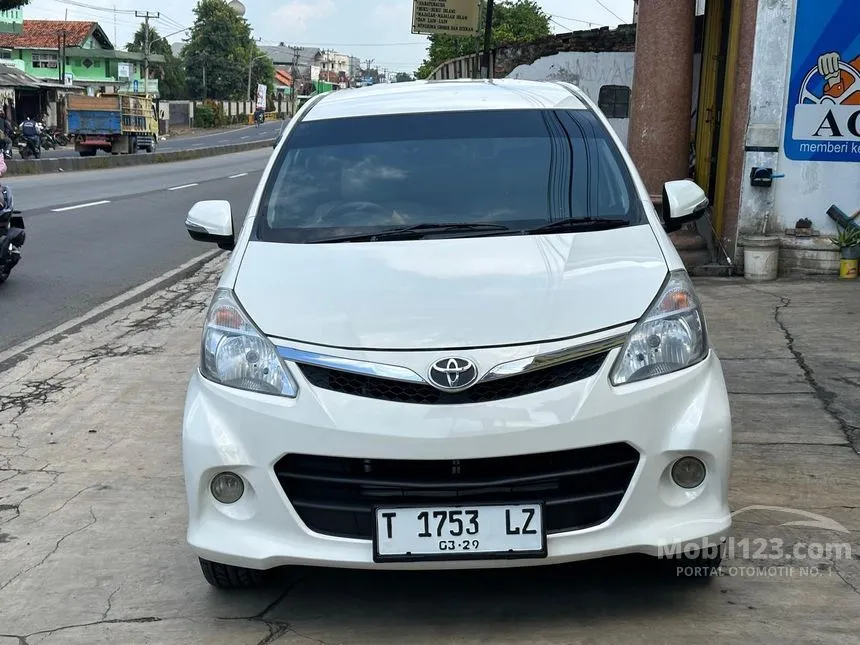 Jual Mobil Toyota Avanza 2014 Veloz 1.5 di Jawa Barat Automatic MPV Putih Rp 137.000.000