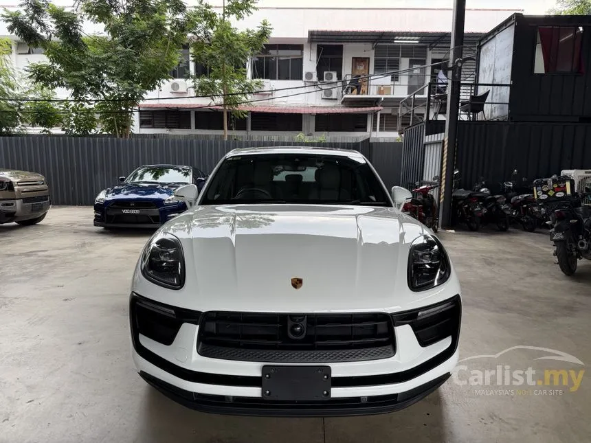 2023 Porsche Macan SUV