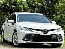 2020 Toyota Camry 2.5 V Sedan (GOOD CONDITION)