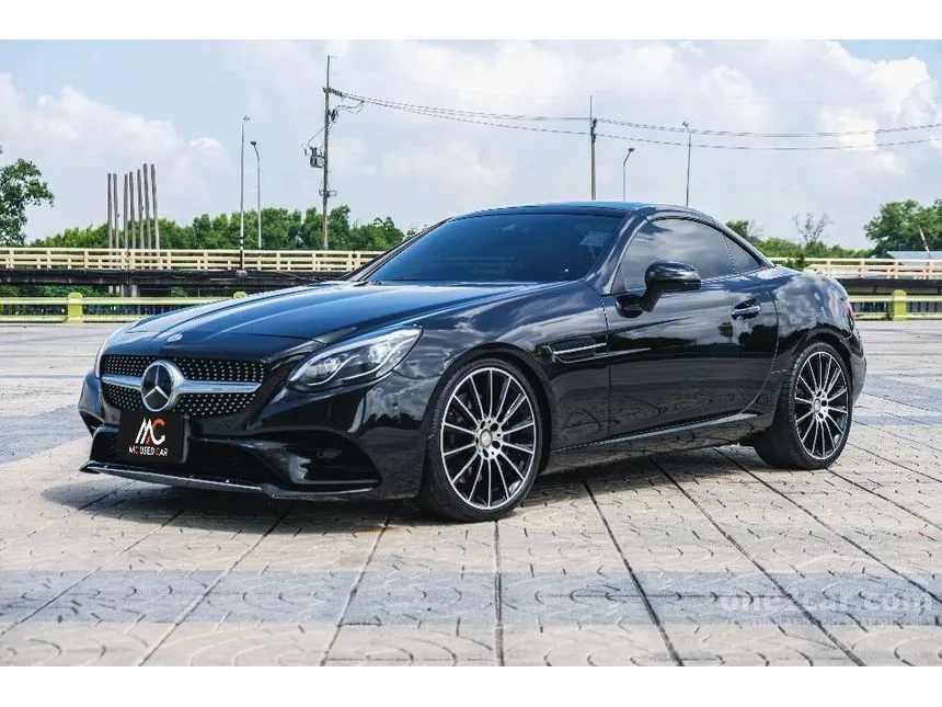 2018 Mercedes-Benz SLC300 AMG Dynamic Convertible