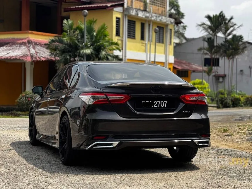 2019 Toyota Camry V Sedan