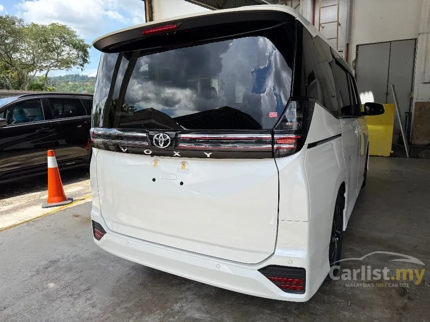 2022 Toyota Voxy S-Z MPV