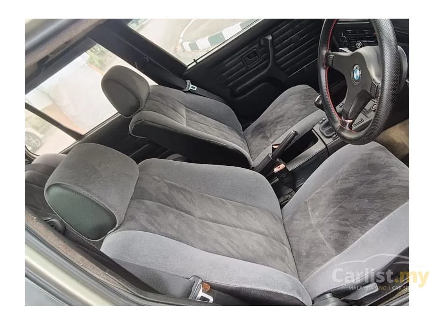 1989 BMW 318i Sedan