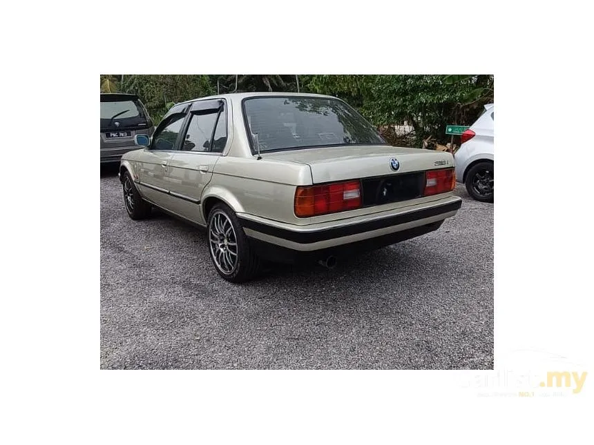 1989 BMW 318i Sedan